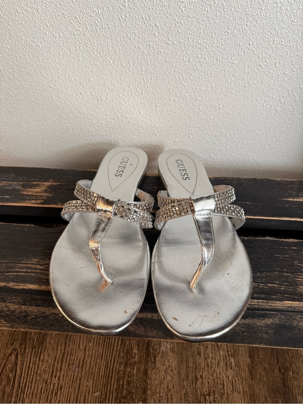 GUESS Silver Crystal-Trim Thong Sandals